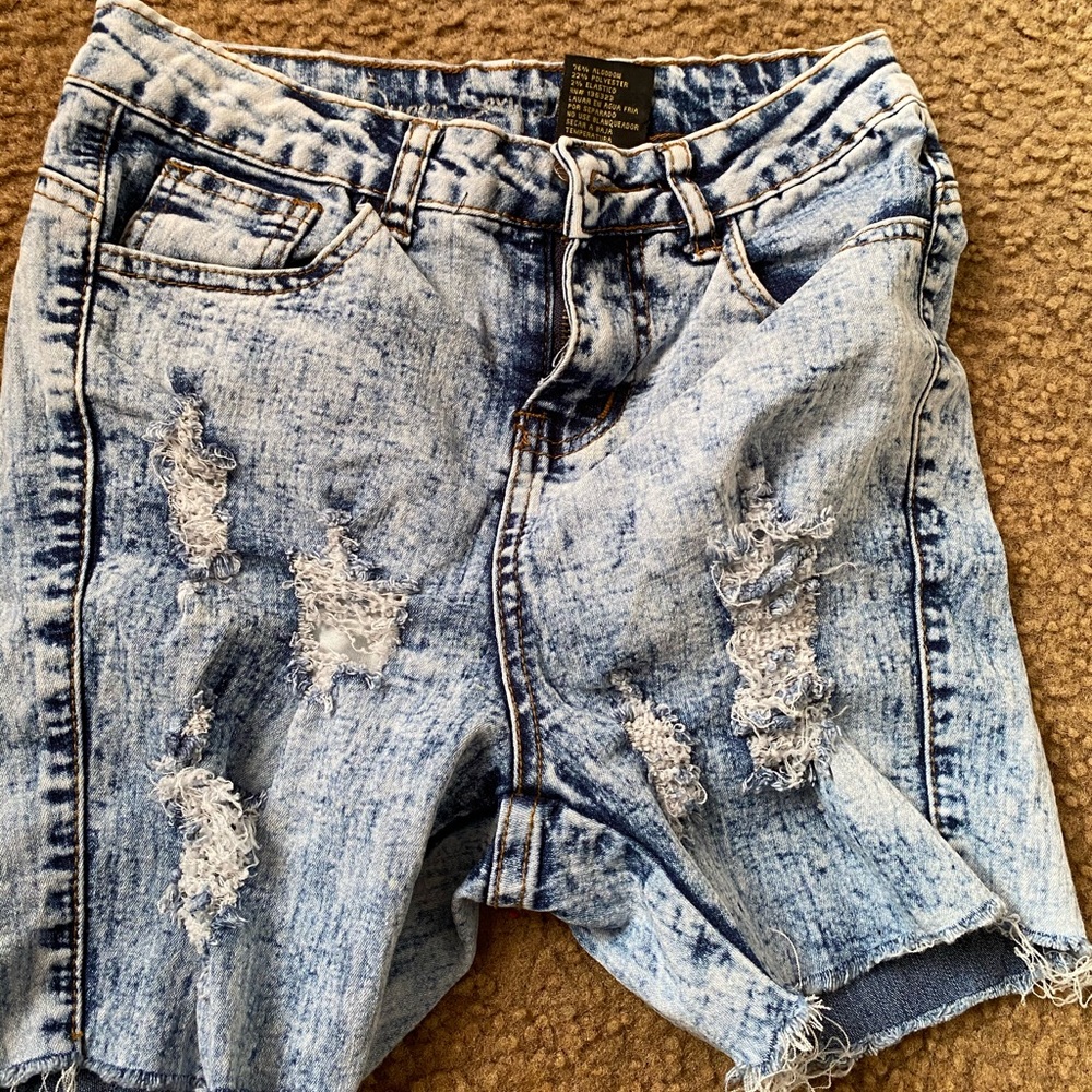 A short jeans